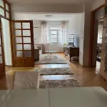 Cy In Center Apartment *