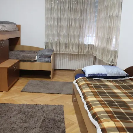 Cy In Center Apartment Skopje
